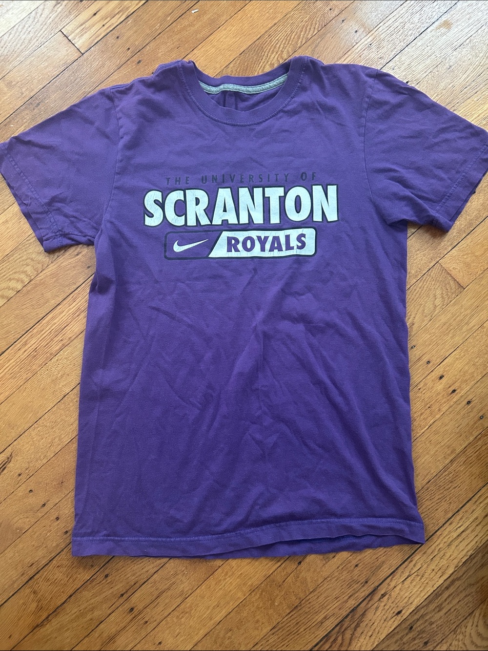 Nike University of Scranton Purple T-shirt with Logo Men’s Size Small
